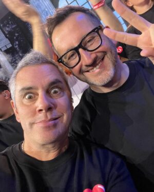 José Miguel Viñuela Instagram - Primera noche… Vamos q se puede!!!
#teletonnoshacebienatodos #todoslosdías #45años