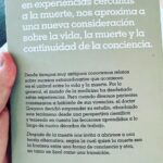 José Miguel Viñuela Instagram - Para los q les apasiona el tema de las experiencias cercanas con la muerte, les recomiendo este libro del doctor Bruce Greyson discípulo de Raymond Moody famoso doctor autor de Vida Despues de La Vida. Siempre he sido un convencido de que la Muerte es sôlo la transición entre un estado de conciencia y otro..