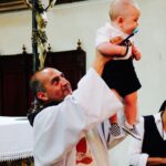 José Miguel Viñuela Instagram - Hoy se cumplen 7 años desde que llegaste a este mundo mi Tomás adorado.. Eres un Guerrero, un resiliente y lo más importante: la luz de alegría q ilumina nuestra familia. Bueno de corazón, tierno, inquieto como tú Papà y con una voz q llena todos los espacios.. Gracias por elegirnos como tus papás. Naciste de 32 semanas y siempre vamos a recordar ese mes en la clínica dándote el amor y el cuidado que necesitabas.. Hoy te celebramos como mereces!! Aquí resumí una cronología de estos lindos años junto a ti.. Te amamos!!! ❤️❤️❤️❤️ #felices7 #tomas #amor #familia
