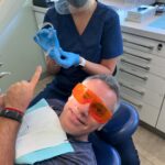 José Miguel Viñuela Instagram - Me queda poquito!! Solo 4 alineadores y termino!! Si y por fin mis dientes derechos! Un sueño hecho realidad! Tu también puedes tener tus frenillos invisibles con @invisaldent y además ahora te regalan un bono de 100.000 pesos para q partas tu tratamiento! Metete a www.invisaldent.com Tel: +56 9 9964 3373 Te esperamos!!!