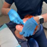José Miguel Viñuela Instagram - Me queda poquito!! Solo 4 alineadores y termino!! Si y por fin mis dientes derechos! Un sueño hecho realidad! Tu también puedes tener tus frenillos invisibles con @invisaldent y además ahora te regalan un bono de 100.000 pesos para q partas tu tratamiento! Metete a www.invisaldent.com Tel: +56 9 9964 3373 Te esperamos!!!