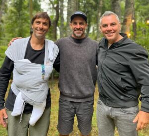 José Miguel Viñuela Instagram - Gracias @drcristianarriagada querido por el tremendo asado, las risas y buena conversación siempre.. Una tradición todos los veranos en el sur 
Buen encuentro con @chopomorande 
#familia #amigos #parrilla #sur