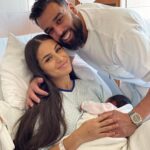 Kamila Tir-Abdelali Instagram - Adria Abdelali 🤍 Bienvenue au monde ma petite fille chérie 🕊 Notre bénédiction en ce mois béni 🤲🏼