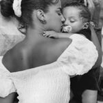 Kamila Tir-Abdelali Instagram - Mon premier bébé qui a changé ma vie a tout jamais 🔐 Je ne sais pas quelle réaction il aura quand il verra sa soeur … J’appréhende un peu, j’espère qu’il sera heureux 🙏🏻 Comment ont réagis vos enfants lors de la rencontre avec la soeur ou le frère ?