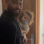 Kamila Tir-Abdelali Instagram - De retour chez nous, quel bonheur ! Swipez pour voir nos retrouvailles 🥺🥲❤️