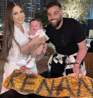 Kamila Tir-Abdelali Instagram - Hier on fêtait les 4 mois de notre fils !!! Il grandit trop vite !!!!! Seni seviyorum Kenan ❤️