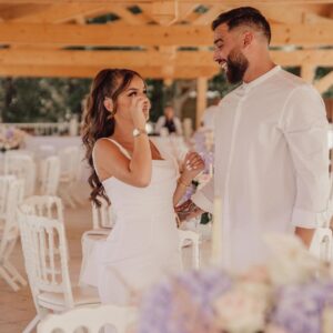 Kamila Tir-Abdelali Instagram - Full of love 🤍 Je suis devenue très émotive lol c’est THE symptôme de la grossesse je crois !