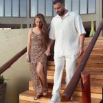 Kamila Tir-Abdelali Instagram - Il a quand même réussit à me trouver des roses dans la savane lol ! I love you my forever @noreofficiel ❣️ Four Seasons Safari Lodge Serengeti, Tanzania