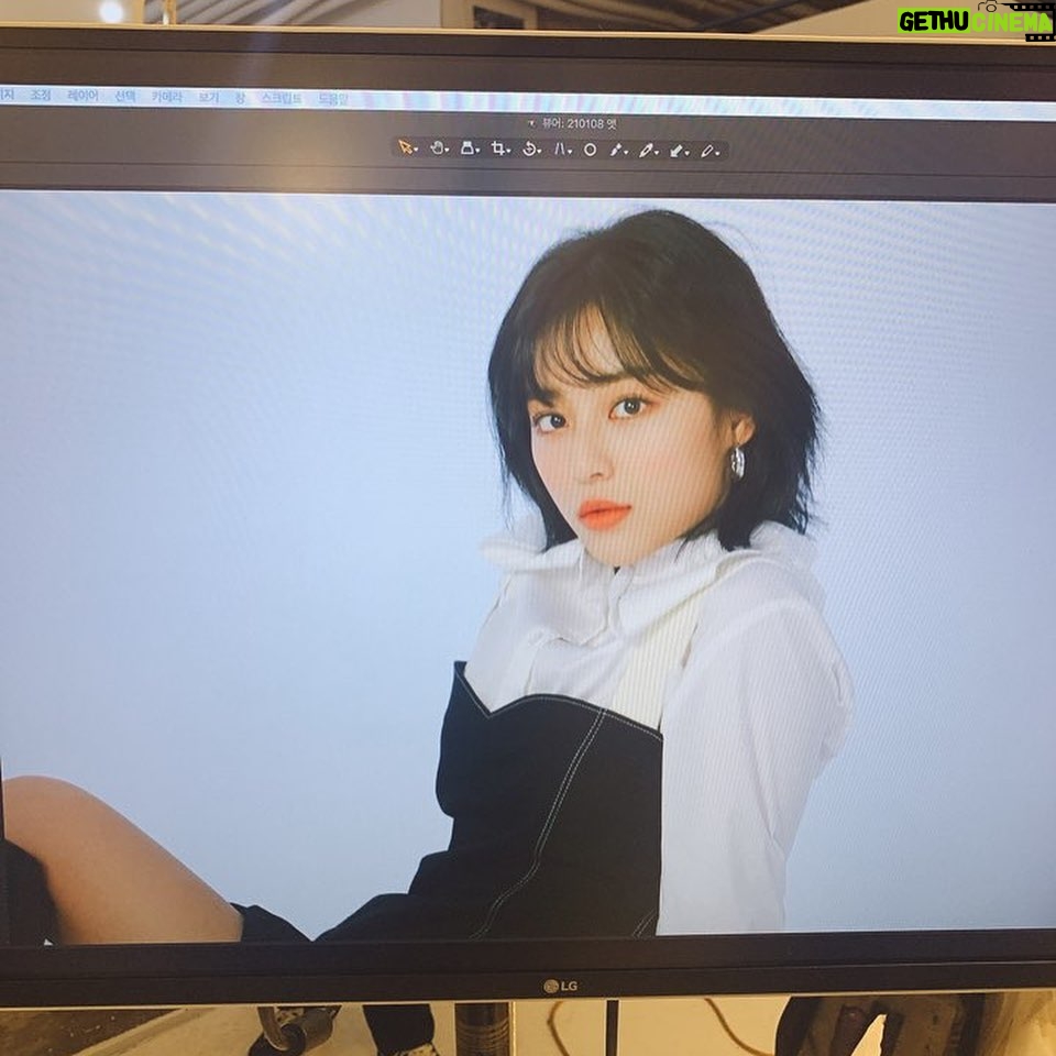 Kang Min-ah Instagram - 앳스타일 2월호