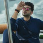 Karan Kundrra Instagram - kuch issliye bhi mohabbat hai tumse mere dost.. ki mera koi nahi tha.. tumhara koi toh ho..!