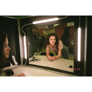 Katie Douglas Instagram - bts bits from a show
.
.
.
.
@gngbts #ginnyandgeorgia