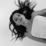 Katie Douglas Instagram - perpetual grimace! Photographer: @EmilynnRose Stylist: @AlexusShefts MUA: @MakeupByMazer Hair: @HaileyAdickesHair Location: @Villa__Blanco