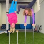 Kelli Erdmann Instagram - Had to show @sofiedossi how it’s done a while back 😝 #vfx #results #happykelli #sofiedossi #contortion