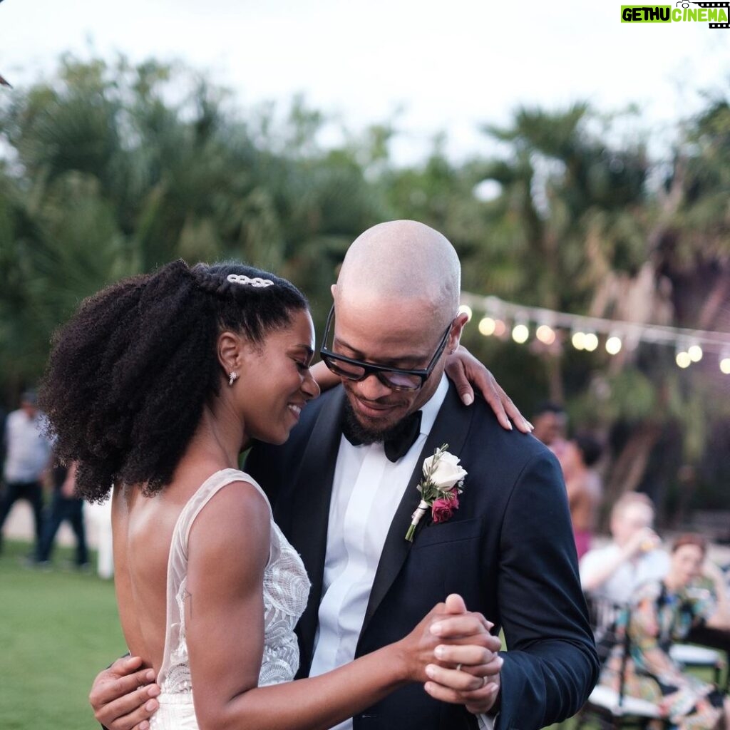 Kelly McCreary Instagram - Two years down, ♾ to go... Happy Anniversary, my baby, my love, my favorite person, the best decision I’ve ever made in my whole entire life, @petechatmon!! 🖤🍾❤️