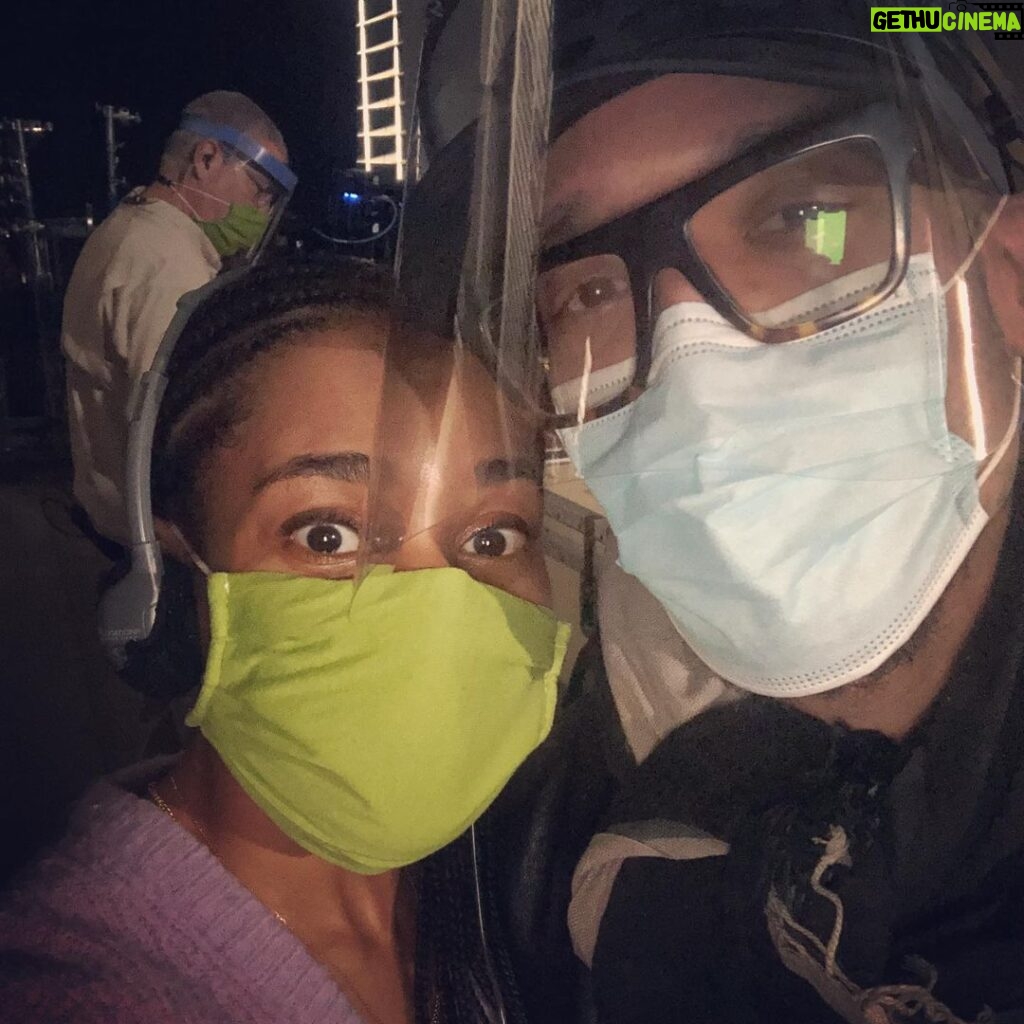 Kelly McCreary Instagram - That feeling when your favorite Director does your show... And I assure you, even though I may be biased, I am not the only one who loves when @petechatmon shows up on set! Thank you for always bringing your vision, patience, your eye for refinement and deep sensitivity. You killed this one baby. 🖤