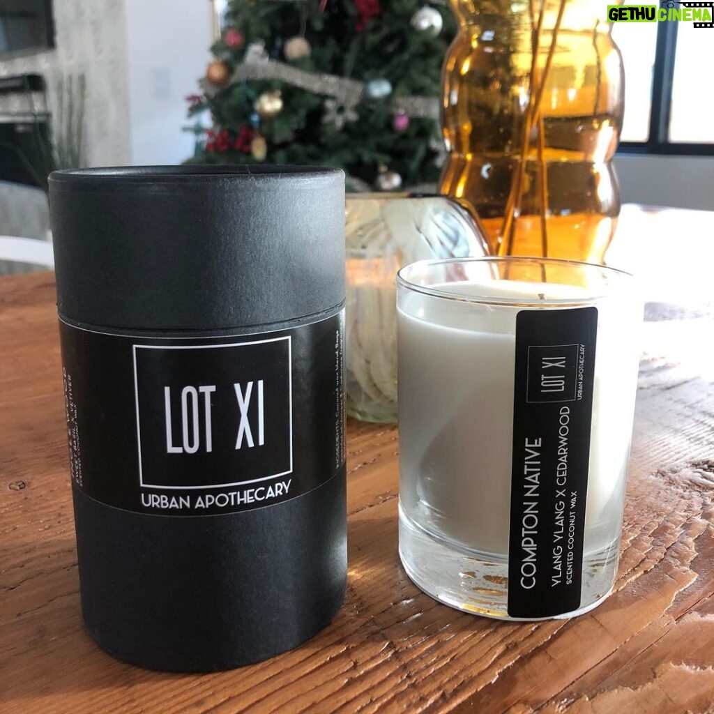 Kelly McCreary Instagram - Remember scratch and sniff stickers? I wish y’all could scratch and sniff these delicious candles from @lot_xi, a local, black-owned apothecary here in LA! Now that we’re home all. the. time. we gotta keep the vibes high, yet mellow. “Compton Native” (ylang ylang and cedarwood) is my favorite. 🕯🕯🕯#stuffkellylikes