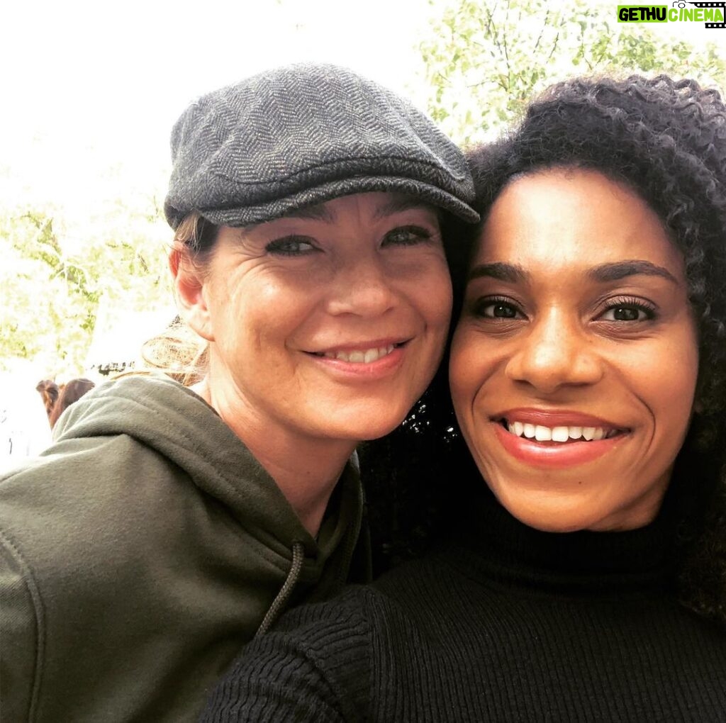 Kelly McCreary Instagram - We can’t wait to be back on your screens tonight 😘😘😘 #greysanatomy