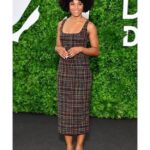 Kelly McCreary Instagram - Dressed for press in Monte Carlo! 🙏🏾🙌🏾👏🏾 to @lisaandtylerj, @marjthestylist and @bridjett_makeup. Dress- @elisabettafranchi Bag- @marzook_official Shoes- @pollicelee @3publicrelations
