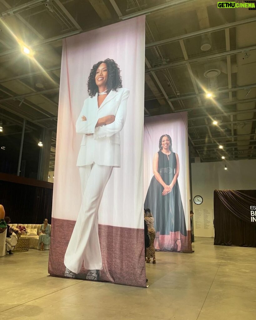 Kelly McCreary Instagram - Essence #BlackWomenInHollywood is always an affair to remember! I ran into more friends and women I admire and/or stan than I can count, and snagged just a few selfies (swipe to the end)… This year, among the stellar honorees recognized for their talents and accomplishments was my friend @busbykat. In her role as President of Original Programming at Starz she is a towering champion of our stories (just see pic #2), and she’s been about that work of creating space for us for her whole career. Everyone in the room yesterday got to experience the warm and uplifting spirit that makes her so special; her passion and joy transformed the space! Busby, I am so grateful I got to witness you receiving the flowers you so richly deserve. Love you, Queen! Thank you to @marjthestylist @bobbierileybeauty and @andriamichellebush for being the glam team of my dreams as always. Felt powerful, sexy and so much like myself. Love y’all!