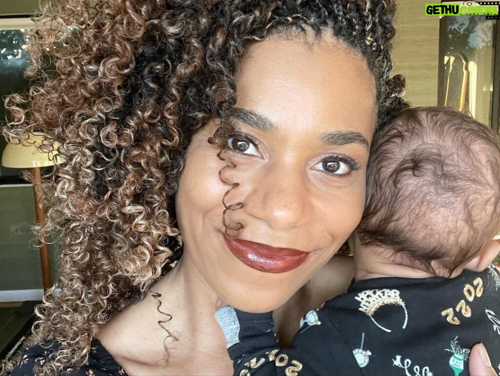 Kelly McCreary Instagram - Leaving 2021 with peace in my spirit. This was a helluva full year for our family. We grew in number and in love and strength. Indigo has already hit the reset button for us, renewing our values, our sense of purpose, humbling and teaching and delighting us each and every day. We endured multiple hospitalizations, a lot of sickness, and thankfully saw a lot of healing. I vomited more times than you can possibly imagine. And then remember that time I burned my face — my FACE!— while cooking? Vaccinations opened the door to our first dinner out, first flight, first family gatherings after 15 months of staying our butts at home. Spent more beautiful time with my original family than I have been able to do in years. Not taking those moments for granted anymore. Went from a camera roll full of dog photos to one full of baby photos (sorry, Motown). My eyebrows, in general, looked great. And I managed to get this holiday makeup on with one hand while holding this baby. Accomplishments, y’all. Change, too. Trauma. Healing. Fun. Miracles. And so much love. We made it through because of that. Happy New Year to you. I wish you a year with more of what you want and all of what you need. 💙💙💙