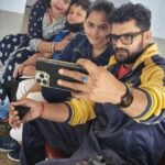 Khesari Lal Yadav Instagram - मेरा बच्चा आपको जन्मदिन की बहुत बहुत खुशियां। आप कब मेरे कंधे तक आ गए समय का पता नहीं चला, पर अब भी मेरी वही छोटी सी परी हो आप। प्यार और आशीर्वाद कृति। खूब खुश रहो! ❤️