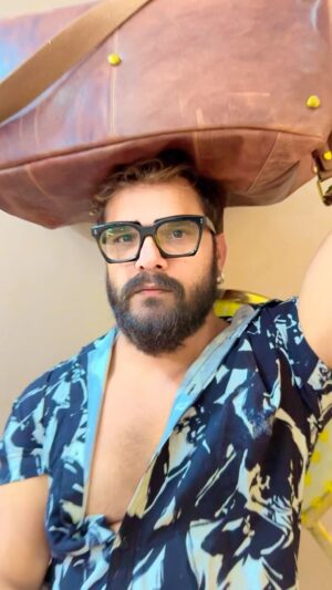 Khesari Lal Yadav Instagram - Phonawa lagawa Devaru