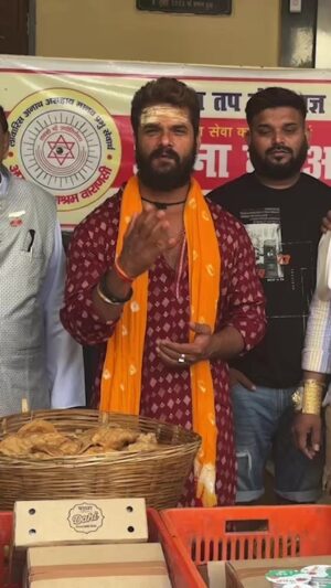 Khesari Lal Yadav Instagram - Mujhe ye soubhagya apne Janamdin pe har Saal karne ka Mauka milta hai. Iske liye main aap sabhi aur  Bhagwan ka bahut bahut shukriya karta hoon #mahadev
