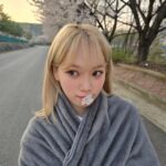 Kim Chae-won Instagram - 🌸🌸