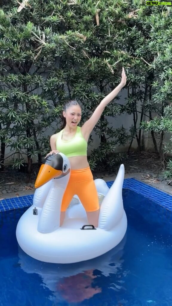 Kim Chiu Instagram - Summer on my mind!!!!☀️😍🌊 despite being busy, I always make sure to squeeze in some fun and something that can make me happy with @beroccaph that gives me that physical energy and mental sharpness all day long!!! Since I can’t yet go to the beach, here’s my mini summer escape!!!😉 How about you? What’s your summer state of mind??? #BeroccaPH
