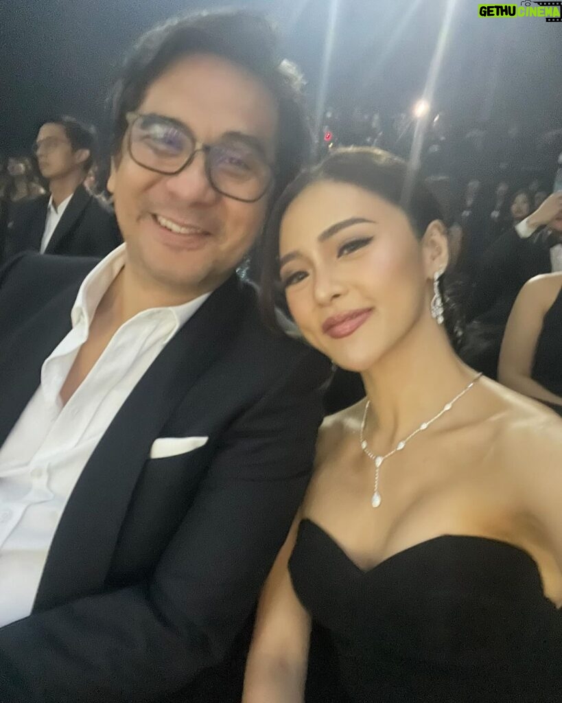 Kim Chiu Instagram - Happiest birthday, @direklauren 💙 Thank you for always being there for me all through these years and for always having my back! Thank you for teaching me to face the uncertainties with pride and confidence. Thank you for always being one of my strengths when I feel down and unsure of things. Love you so much, Direk!!! Wishing you good health, happiness, and many more blessings to come! Love you!!! Have a blast on your special day!!! 🎂🥂🥳 see you soon!😁