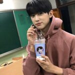 Kim Min-kyu Instagram - 무민단~ 항상 제가 힘들때마다 힘이 되어 주셔서 너무 고맙고 생각지도 못한 커피차&분식차도 고마워요❤️❤️ 맛있는거 먹었으니까 앞으로도 더 화이팅 할께요🥰🥰 #무민단 #고마워요 #천남욱 #화이팅 #무민단다시한번더고마워요