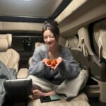 Kim You-jung Instagram - Right now ! 닭강정 🫥 냠냠, Chicken Nugget👽 #netflix