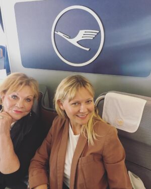 Kirsten Dunst Instagram - My mom's first trip to Venice care of @lufthansa_usa she was the first American to work for them in Düsseldorf, Germany! #venicefilmfestival @woodshockmovie