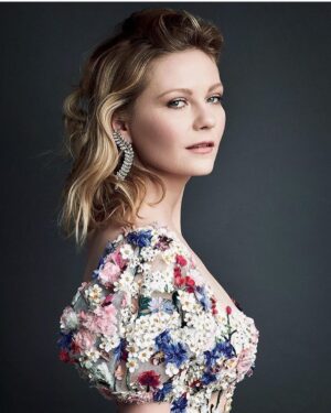 Kirsten Dunst Instagram - Thank you @kristasmith and @vanityfair for including me in the 2017 Style Portfolio! 📸@PatrickDemarchelier
