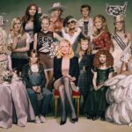 Kirsten Dunst Instagram - Thank you @newyorkermag for making my moms dream painting come true!