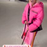 Kristin Chenoweth Instagram - how to find me in public 🚨🎶 #harmonization #perfectpitch #pitchperfect #harmonizing #harmony Nashville, Tennessee