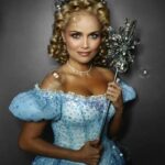Kristin Chenoweth Instagram - It’s good to see me, isn’t it? 🫧🩵👑 One more sleep until #Wicked20 is here!! @wicked_musical