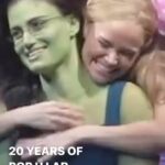 Kristin Chenoweth Instagram - Little ways to flirt & flounce ✨💗 #wicked20 #popular @wicked_musical @idinamenzel 🎥: @broadwaycom New York, New York