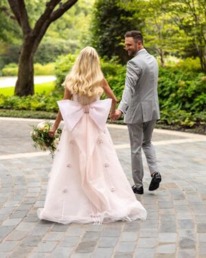 Kristin Chenoweth Instagram - best day of 2023, best day ever 🤍

📸: @dalebenfield