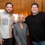Kristin Chenoweth Instagram - Can confirm: it WAS good to see @kchenoweth 🫧🍽️✨ #GutenbergBway 📸: @triciambaron James Earl Jones Theatre