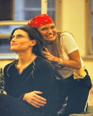 Kristin Chenoweth Instagram - POP-U-LAR ✨💖🪄
#Popular rehearsals… many many moons ago. Having the best time on this trip down memory lane. One week until it’s officially #Wicked20!! 
@idinamenzel @wicked_musical