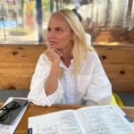 Kristin Chenoweth Instagram - What am I thinking about??? 🤍