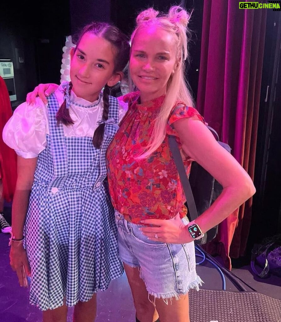 Kristin Chenoweth Instagram - 🎭🪩(Broadway Ball) pt 2 @kcbbc_camp 2023! Couldn’t think of a better way to spend my birthday than at @kcbbc_camp 💕