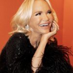 Kristin Chenoweth Instagram - Backstage with our @qovmusical family ❤️ 📸: @drewxphotography 🧵: @christiancowan 💄: @brucewaynemua
