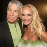 Kristin Chenoweth Instagram - Happiest of birthdays to the inimitable, uber-talented, outstanding Stephen Schwartz! There aren’t enough adjectives to describe just how incredible you are. Working with you never gets old and I love you dearly. Thankful for the magic we’ve made.. and excited for the magic to come with The #QueenOfVersailles!!💚✨🎈