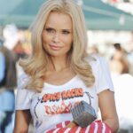 Kristin Chenoweth Instagram - GCB premiered 12 years ago today and it was just THE. MOST. FUN. We could have filmed this one forever. I miss Carlene and I miss this show. Who’s with me?? 🙏✝️💗 “Cleavage helps your cross hang straight.“