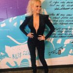 Kristin Chenoweth Instagram - Oh what a night in Oklahoma ❤️ thank you to @blakeshelton for having me among these fellow okies!! We raised almost $800k for the @countrymusichof! Oklahoma is all for the hall! Hair: @jgarrett_lemmons Makeup: @matwulff BOK Center