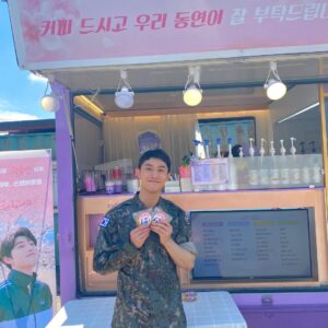 Kwak Dong-yeon Instagram - 심장곽동 충성❤️
힘내서 촬영할게요!
#곽동연