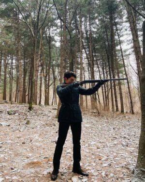 Kwak Dong-yeon Instagram - 두근 🔫
#빈센조 #vincenzo