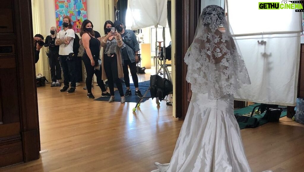 Lacey Chabert Instagram - The Wedding Veil premieres in just 30 minutes! Thanks so much for going on this journey with us 🤍If you like, you can live tweet with us by using the hashtag #theweddingveil See you soon! #bts @hallmarkchannel